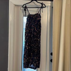 Old Navy floral dress (with pockets)